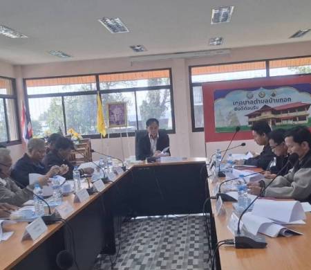 27 พฤศจิกายน 2568 เวลา 09.30 น. นายสมควร พลพวก นายกเทศมนตรีตำบลบ้านกอก  เป็นประธานในการประชุมคณะกรรมการพัฒนาเทศบาลตำบลบ้านกอก พร้อมด้วยคณะกรรมการพัฒนาเทศบาลตำบลบ้านกอก เพื่อพิจารณาร่างแผนพัฒนาท้องถิ่น (พ.ศ.2566-2570)แก้ไข/เปลี่ยนแปลง ครั้งที่ 1/2569