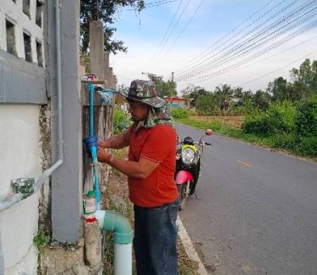 วันที่ 27 พฤศจิกายน 2568 เวลา 14.30 น. งานกิจการประปาสำนักปลัดเทศบาลตำบลบ้านกอก ออกให้บริการเปลี่ยนมิเตอร์น้ำประปา บ้านนาแก้ว หมู่ที่ 3 เนื่องจากรถเบียดมิเตอร์น้ำ ดำเนินการแก้ไขปัญหาน้ำประปาให้ประชาชนได้ใช้น้ำในการอุปโภคต่อไป