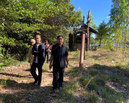 วันที่ 15 ธันวาคม 2568 เวลา 09.30 น. นายสมควร พลพวก นายกเทศมนตรีตำบลบ้านกอก พร้อมด้วยคณะผู้บริหาร สมาชิกสภาเทศบาล เจ้าพนักงานประปาเทศบาลตำบลบ้านกอก ลงพื้นที่สำรวจห้วยเลิงหว้าเพื่อวางแผนการดำเนินโครงการสูบน้ำด้วยระบบไฟฟ้าห้วยเลิงหว้า 