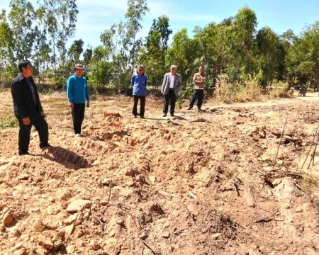  วันที่ 8 มกราคม 2569 เวลา 09.30 น. นายสมควร พลพวก นายกเทศมนตรีตำบลบ้านกอก พร้อมด้วยคณะผู้บริหาร  ประธานสภา สมาชิกสภา กองช่างเทศบาล ผู้นำชุมชนบ้านนาแก้ว ลงพื้นที่ติดตามงานขุดตอไม้เพื่อขยายไหล่ทางสายทางวัดแก้วโนนคูณถึงห้วยพาก  