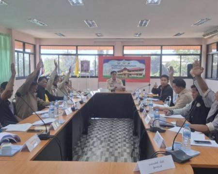 วันที่ 26 มกราคม 2569 เวลา 09.30 น. นายสมควร พลพวก นายกเทศมนตรีตำบลบ้านกอก จัดประชุมเพื่อพิจารณาร่างแผนพัฒนาท้องถิ่น (พ.ศ.2566-2570) แก้ไข/เปลี่ยนแปลง ครั้งที่ 2/2569 พร้อมด้วยคณะกรรมการพัฒนาเทศบาลตำบลบ้านกอก ณ ห้องประชุมสำนักงานเทศบาลตำบลบ้านกอก  