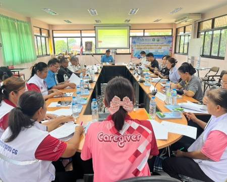 วันที่ 22 เมษายน 2569 เวลา 09.30 น. เทศบาลตำบลบ้านกอก ศูนย์พัฒนาและฟื้นฟูคุณภาพชีวิตผู้สูงอายุและผู้พิการเทศบาลตำบลบ้านกอก พร้อมด้วยคณะกรรมการศูนย์พัฒนาและฟื้นฟูฯและเจ้าหน้าที่ CM CG CCG ตำบลบ้านกอก เพื่อรายงานสรุปผลการลงเยี่ยมผู้ป่วยรายงานสถานะและอนุมัติ