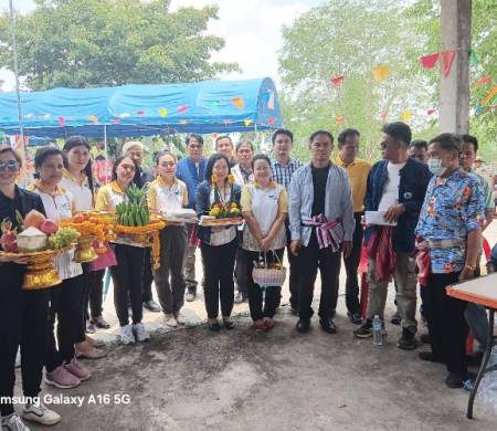 วันที่ 22 เมษายน 2569 เวลา 12.00 น. เทศบาลตำบลบ้านกอก นำโดยนายสมควร พลพวก นายกเทศมนตรีตำบลบ้านกอก เข้าร่วมสักการะไหว้ดอนปู่ตาบ้านนาแก้ว ตำบลบ้านกอก อำเภอเขื่องใน จังหวัดอุบลราชธานี   